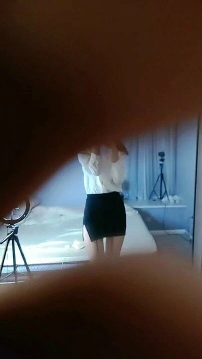 Asian smoking babe 1